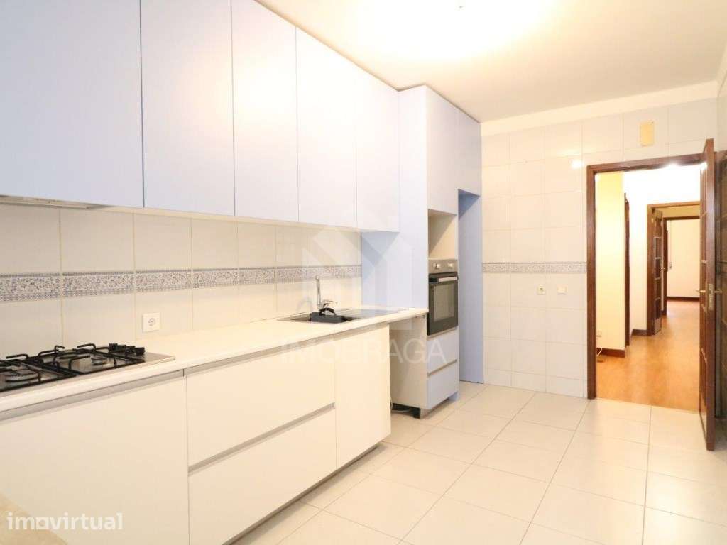 Arrendamento Apartamento T2+1 - S. Vicente (Volvo) - Grande imagem: 4/33