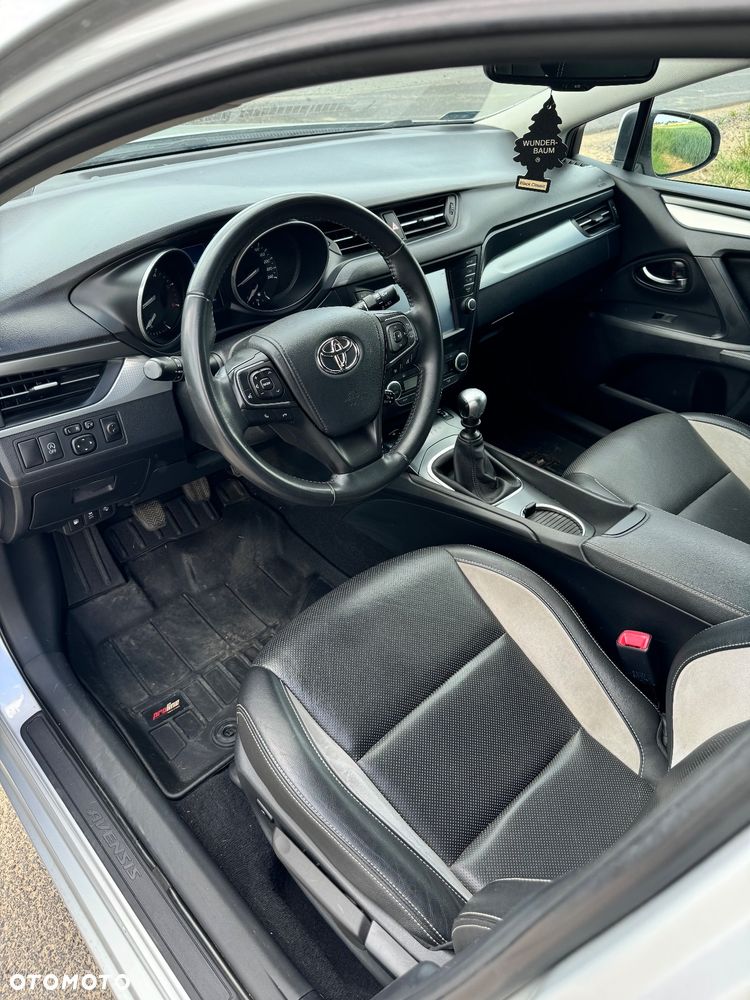 Toyota Avensis 2.0 D-4D Prestige - 5