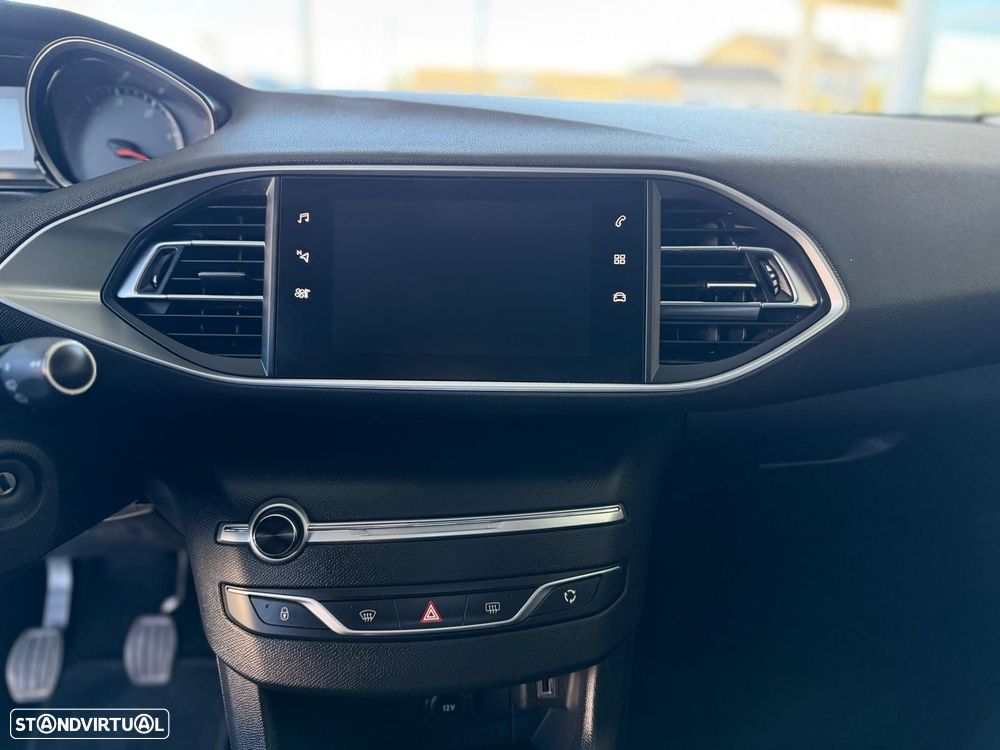 Peugeot 308 SW 1.5 BlueHDi Style - 14