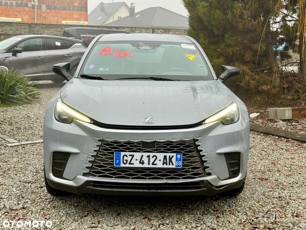 Lexus LBX FWD Emotion - 4