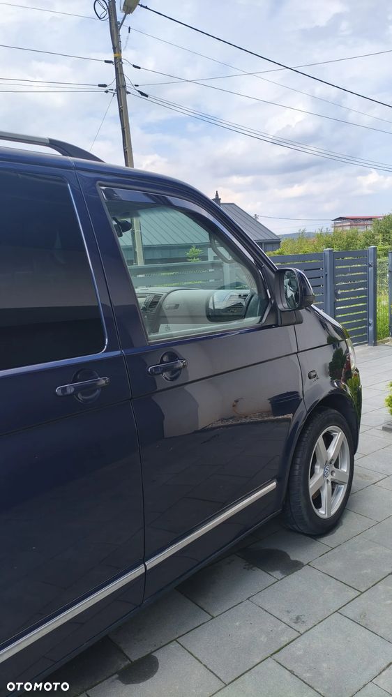Volkswagen Multivan - 12