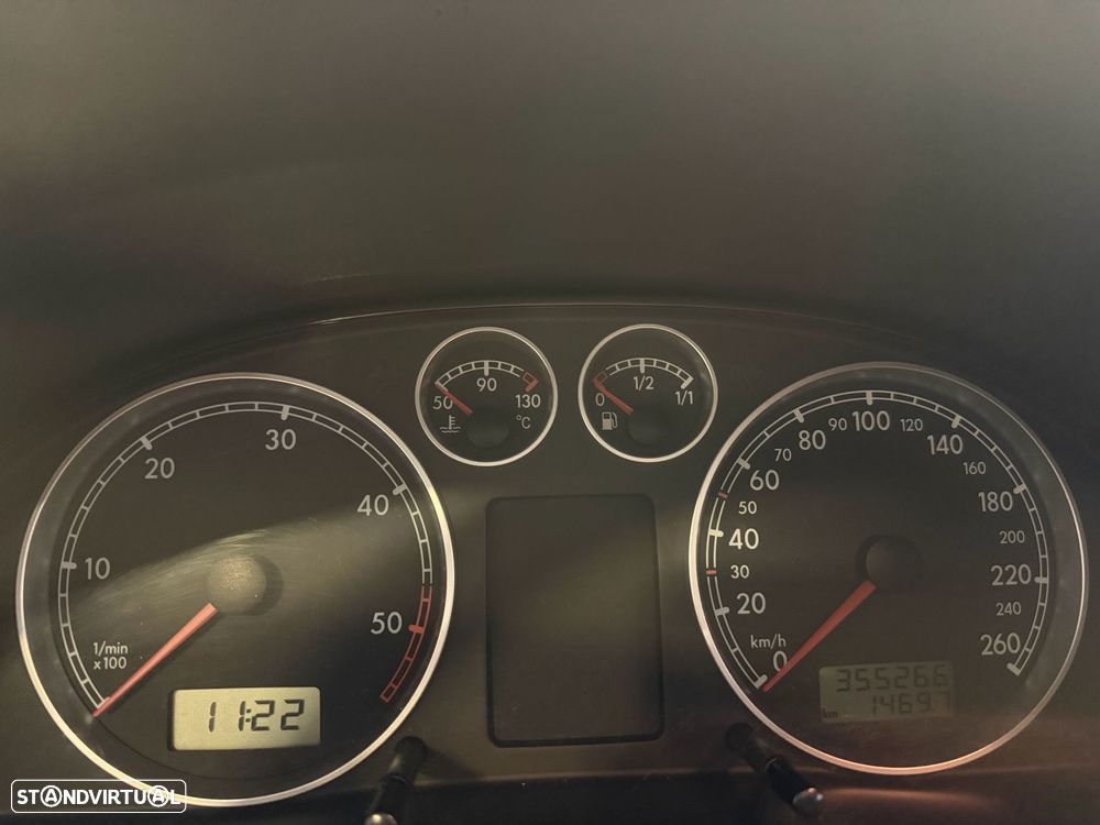 VW Passat 1.9 TDi Trendline 4M - 2