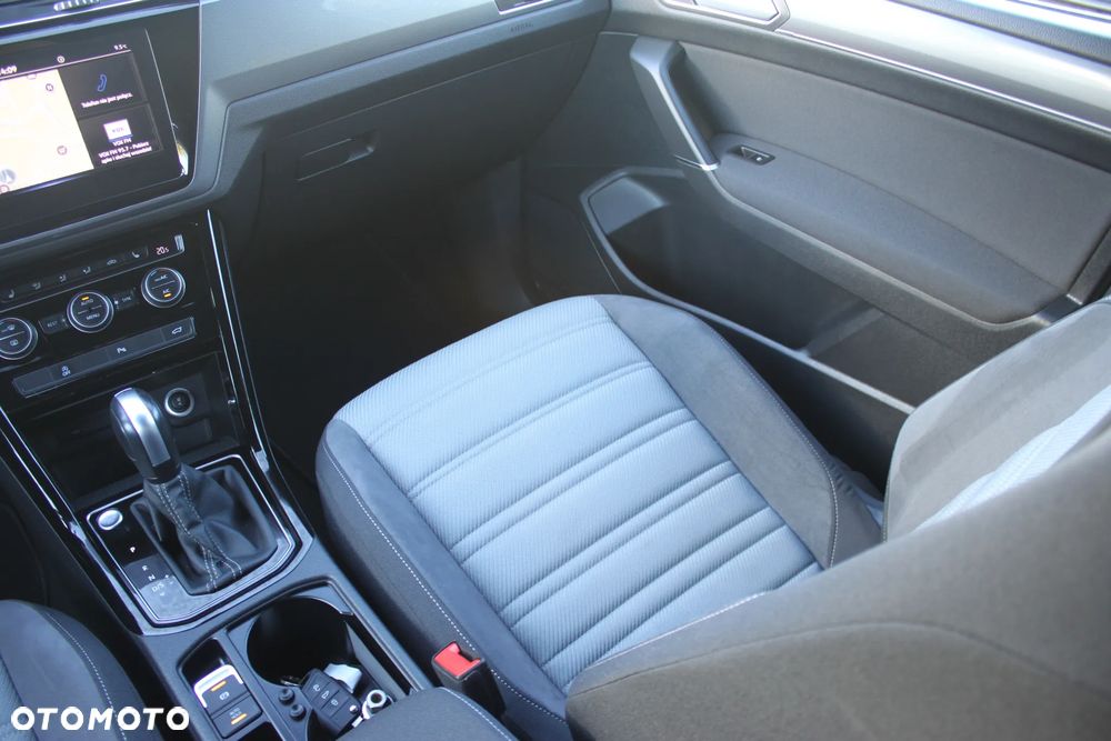 Volkswagen Touran - 20