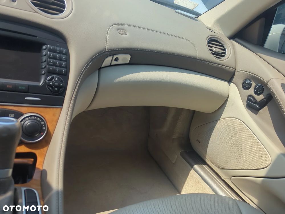 Mercedes-Benz SL - 32