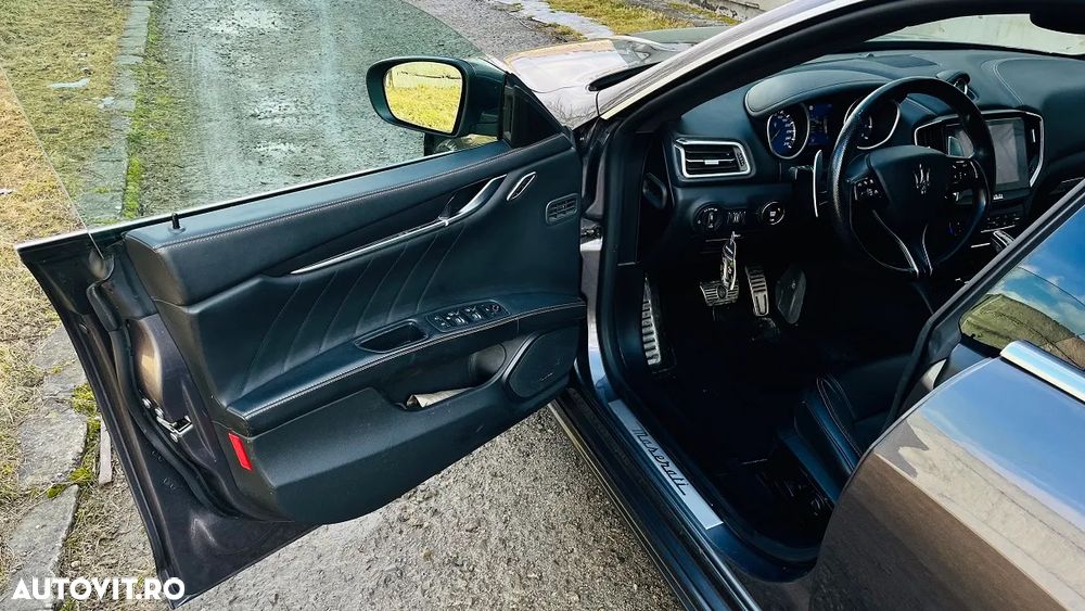 Maserati Ghibli GranSport - 23