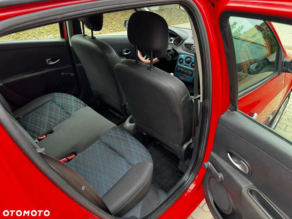 Renault Clio 1.2 16V Authentique - 14