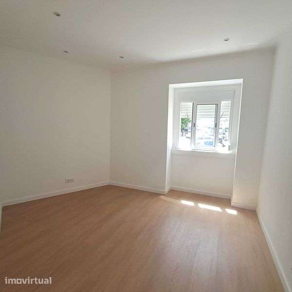 Imóvel T2 renovado com qualidade, em ótima zona da Amadora - Grande imagem: 4/8