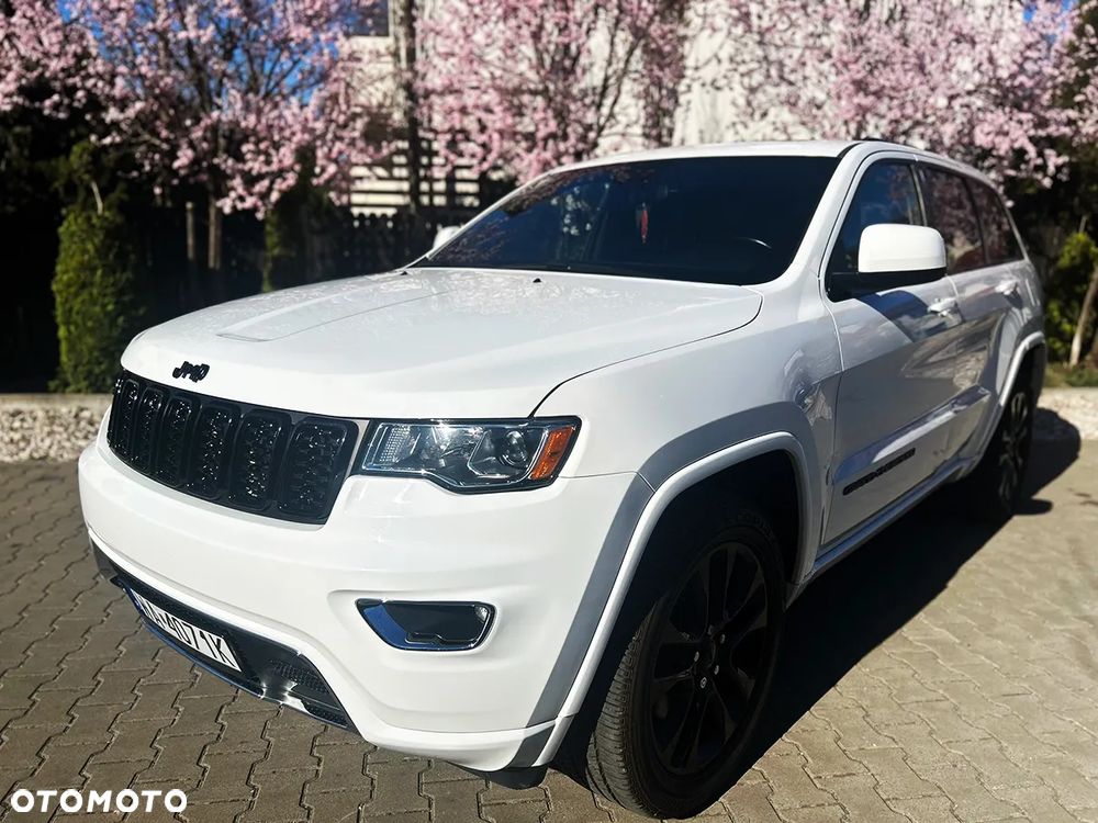 Jeep Grand Cherokee - 1