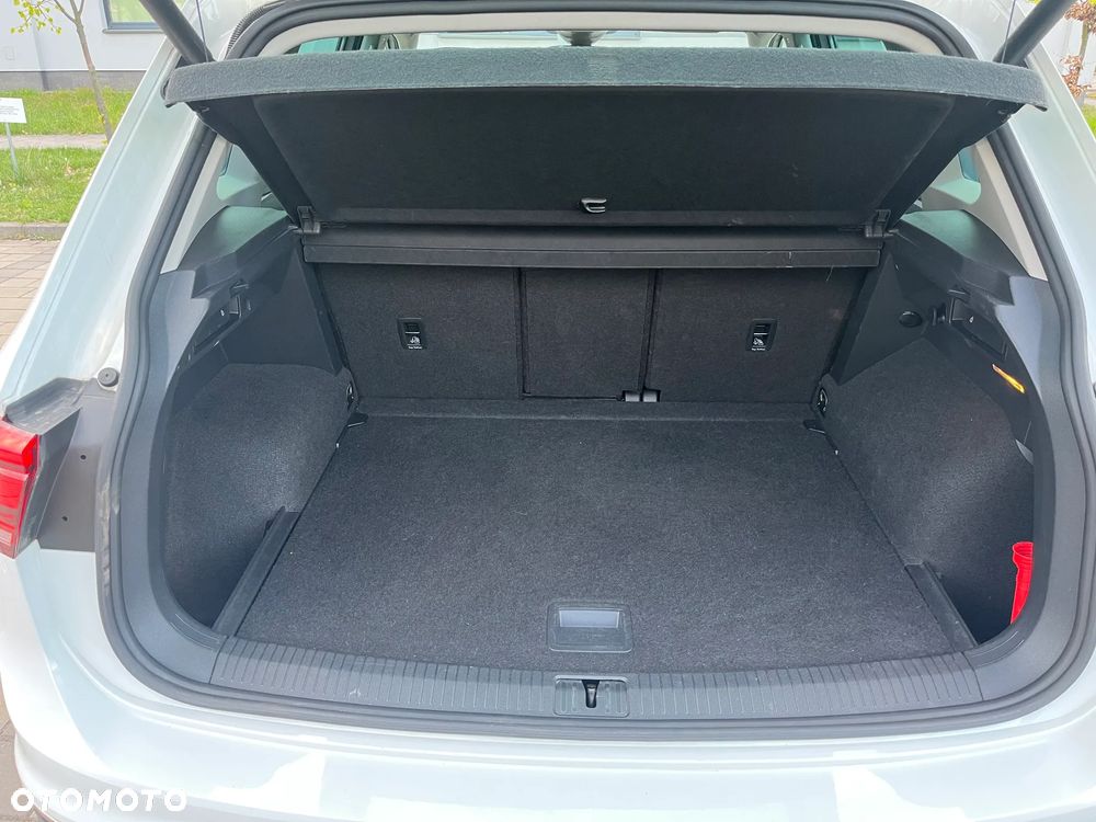 Volkswagen Tiguan - 16