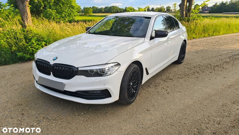 BMW Seria 5 520d xDrive Luxury Line sport - 2