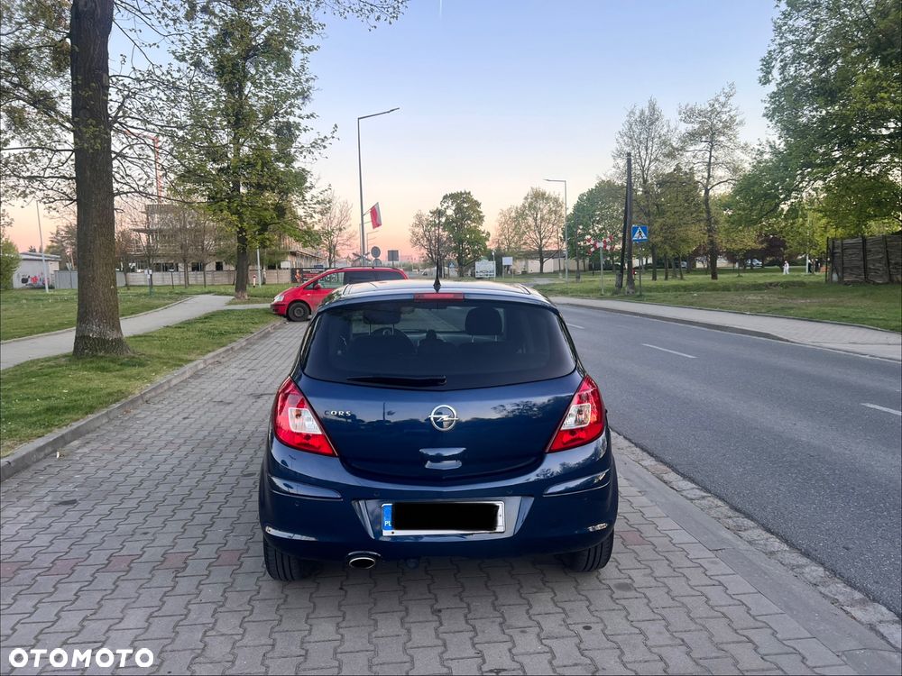 Opel Corsa 1.4 16V Cosmo - 5