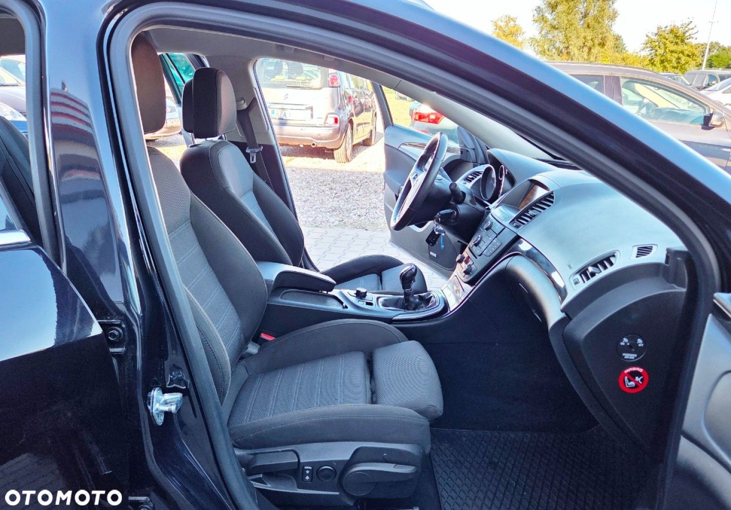 Opel Insignia - 22