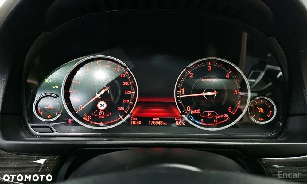 BMW Seria 5 520d xDrive Luxury Line - 9