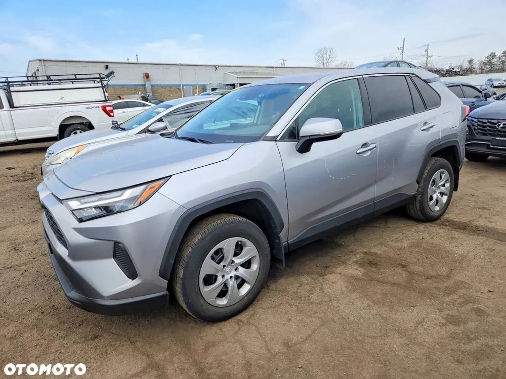 Toyota RAV4 - 1