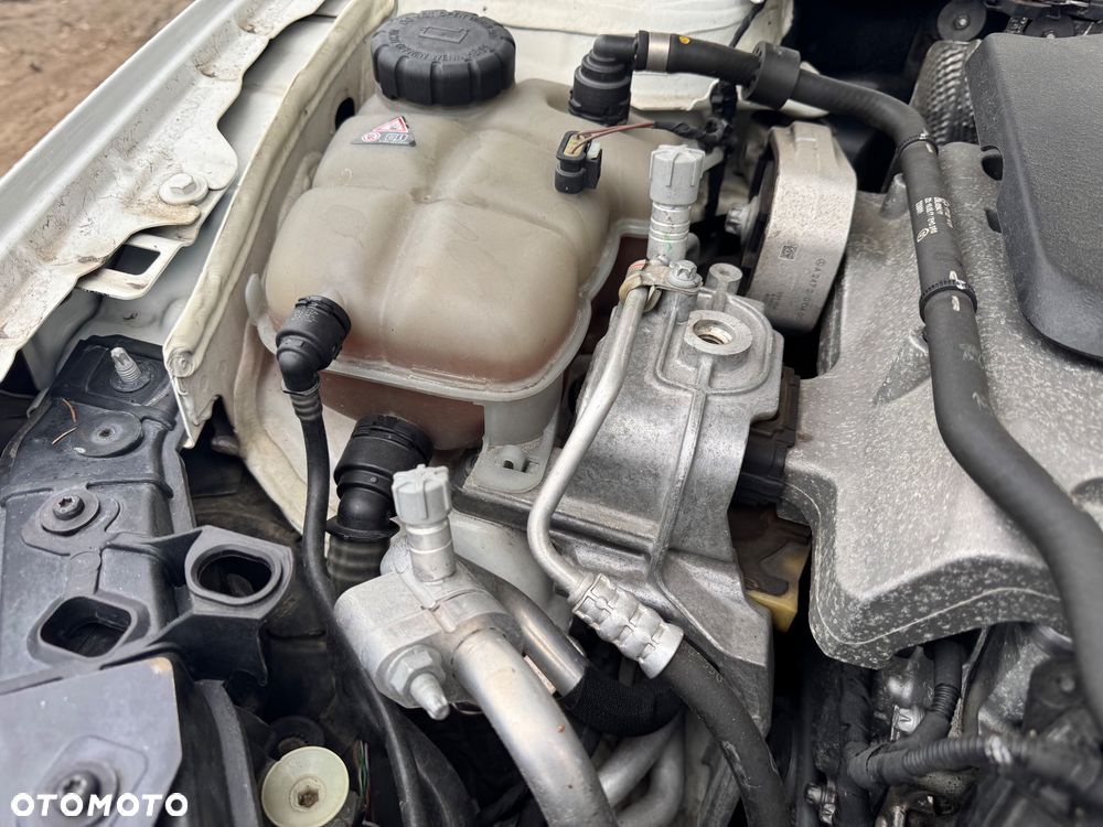 Mercedes-Benz Klasa A 250 Sport 7G-DCT - 25