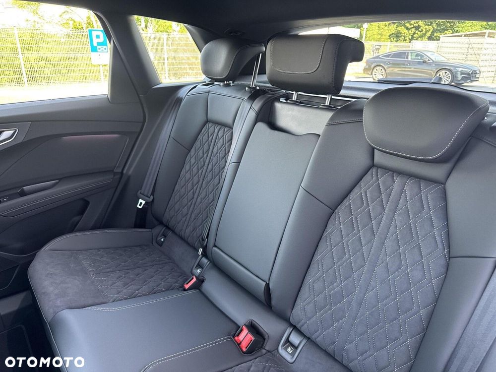 Audi Q4 e-tron - 17