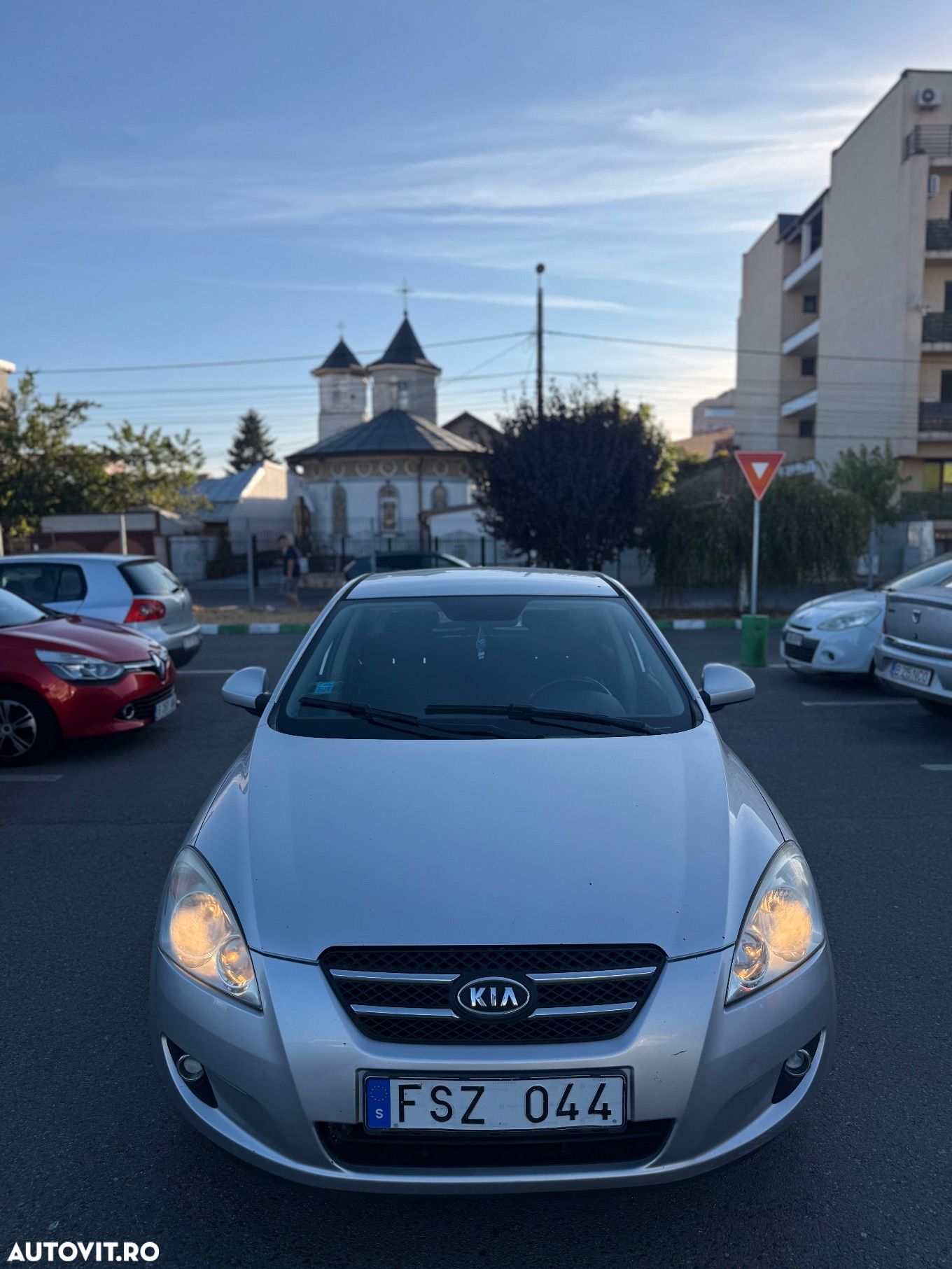 Kia Ceed 1.6 CVVT ISG Mind - 1