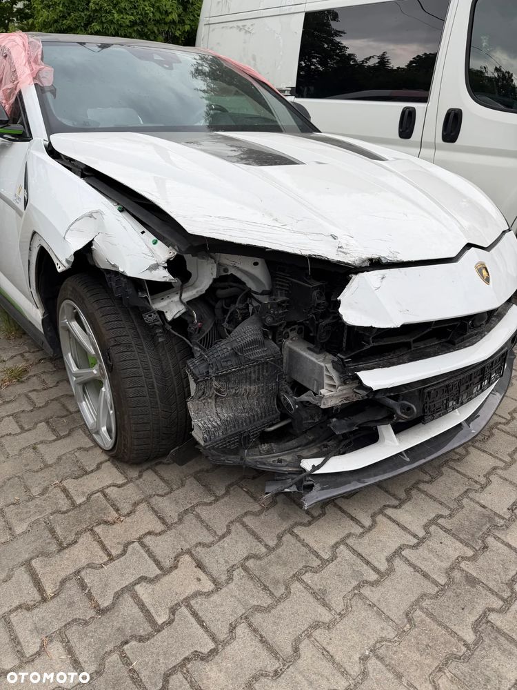 Lamborghini Urus - 2