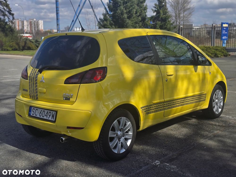 Mitsubishi Colt - 6