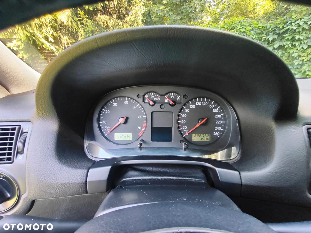 Volkswagen Golf - 31