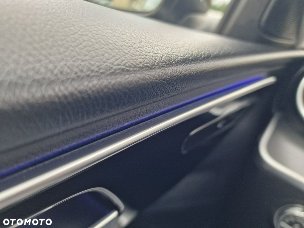 Mercedes-Benz Klasa C 300 e 9G-TRONIC Avantgarde - 39