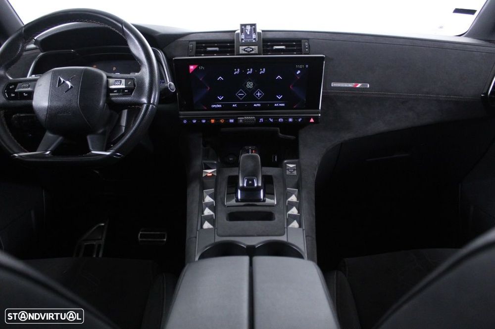 DS DS7 Crossback 1.5 BlueHDi Performance Line EAT8 - 17