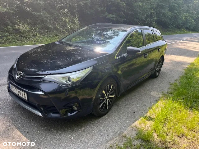 Toyota Avensis 1.8 Prestige MS - 10