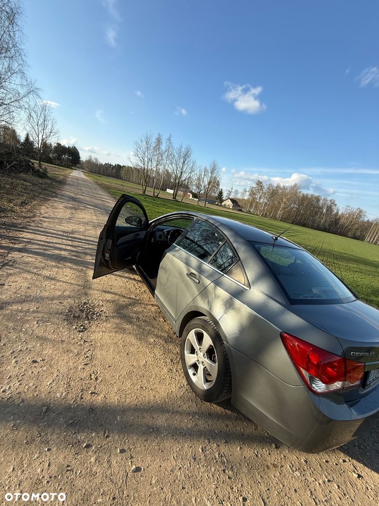 Chevrolet Cruze 2.0 LT - 4