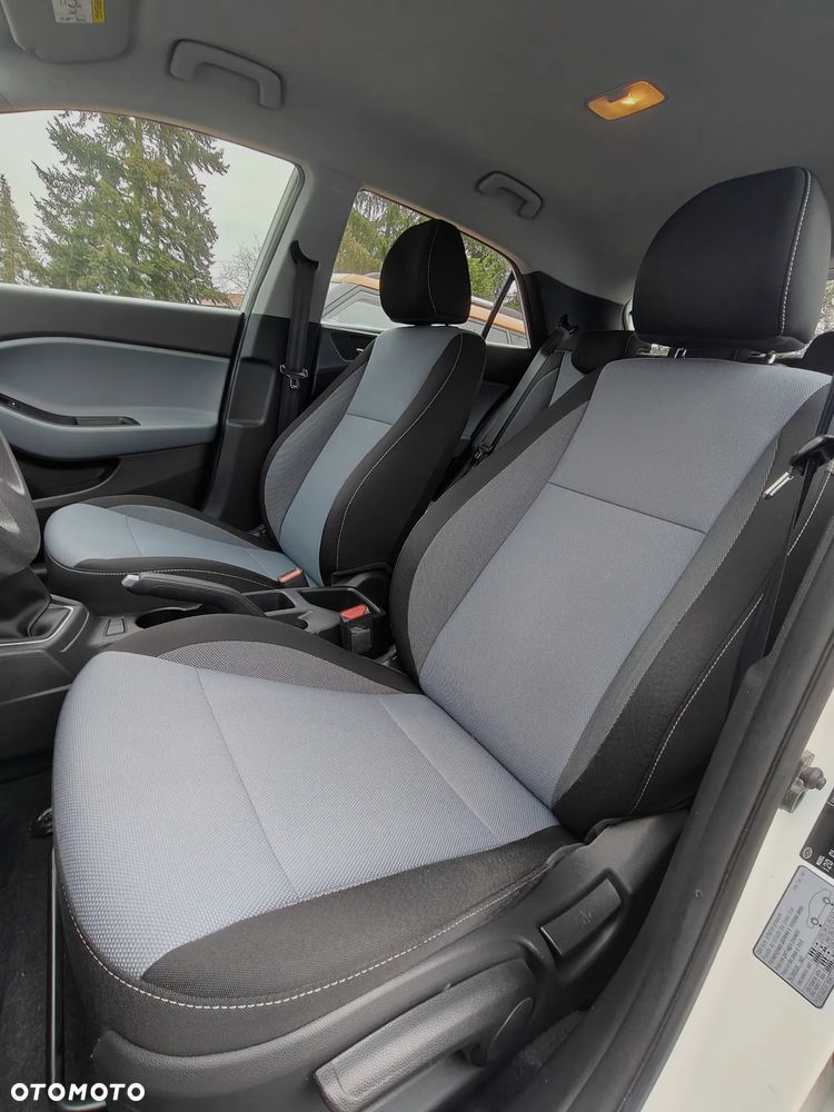 Hyundai i20 blue 1.2 - 10