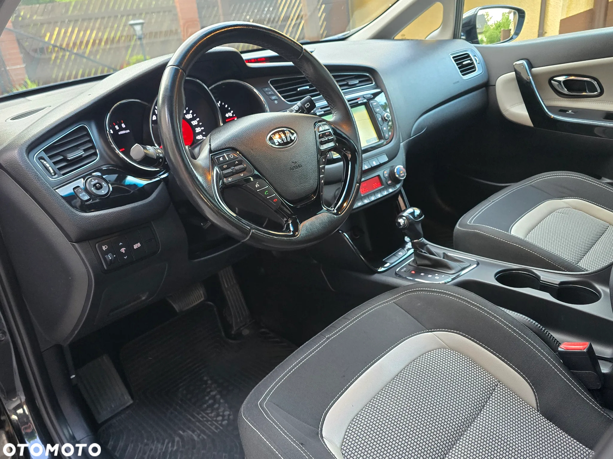 Kia Ceed 1.6 CRDi 128 Platinum Edition - 33