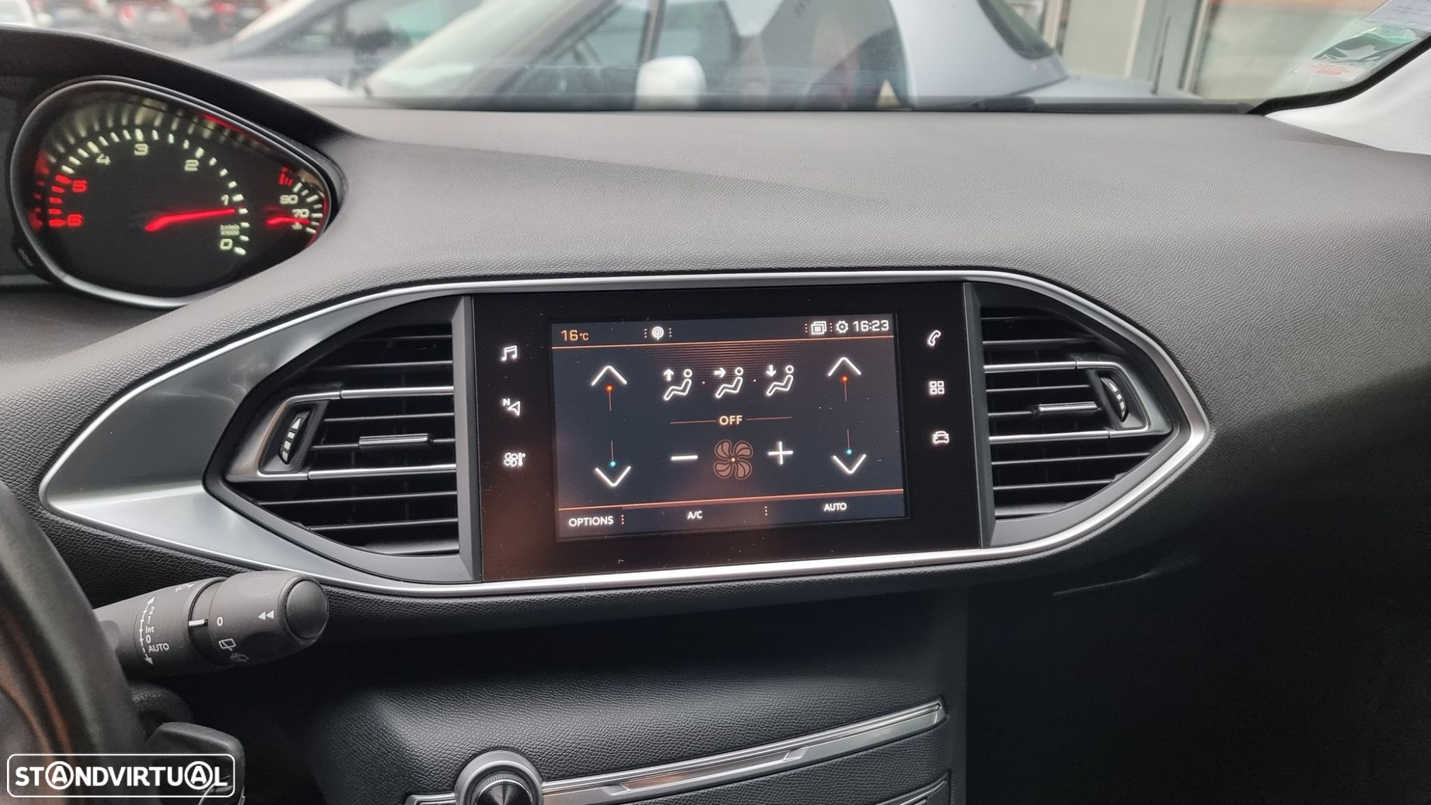Peugeot 308 1.5 BlueHDi Active - 11
