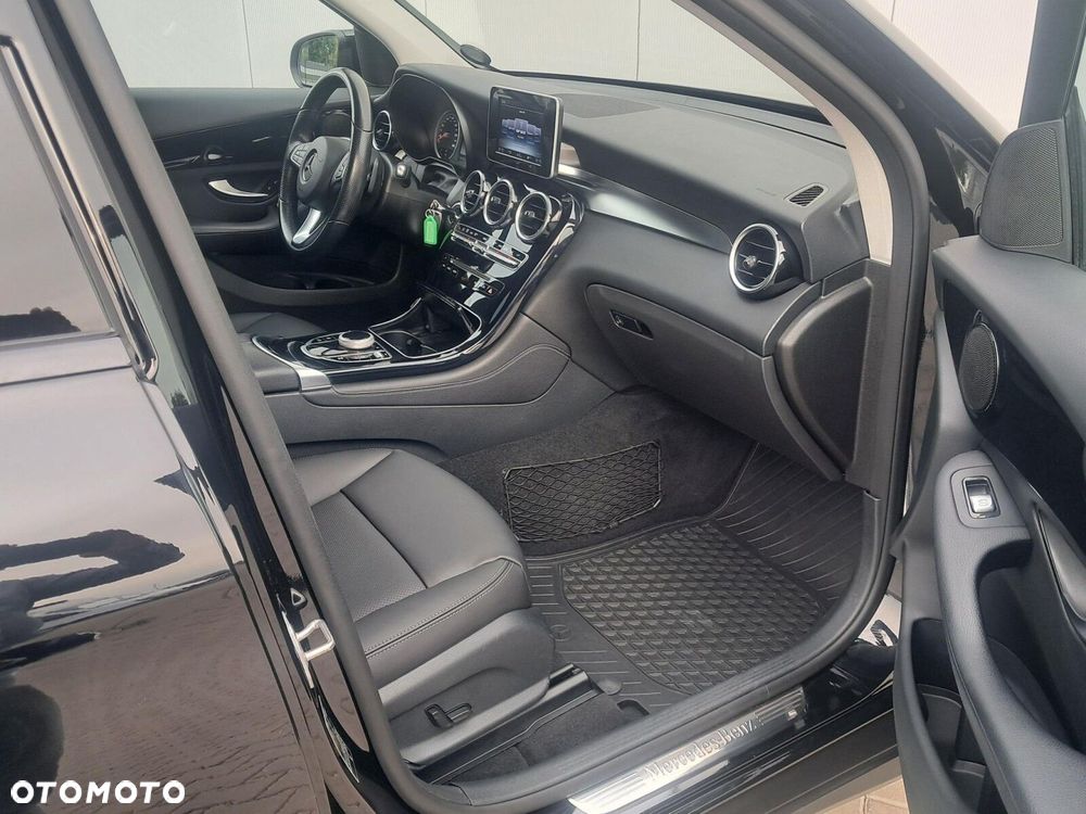 Mercedes-Benz GLC 250 4-Matic - 24