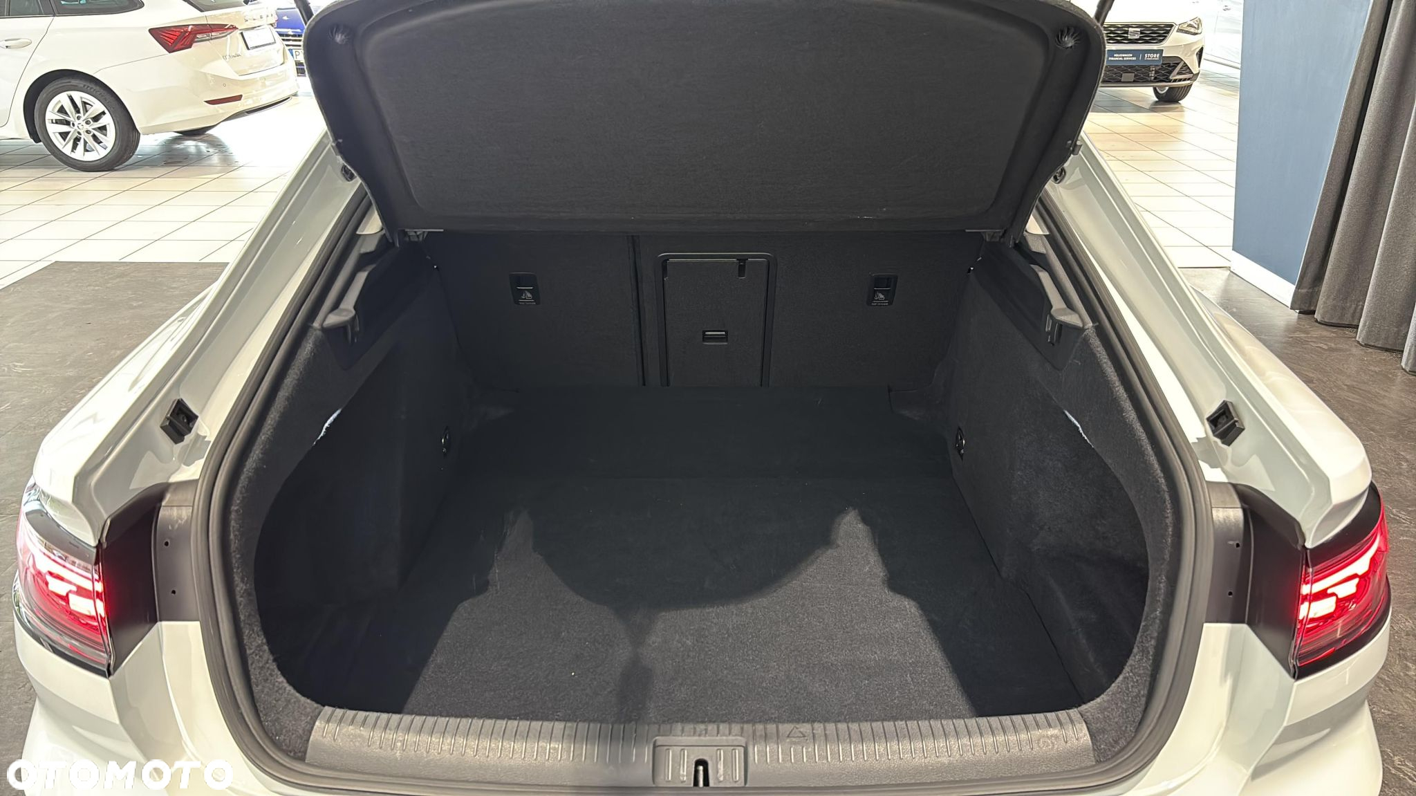 Volkswagen Arteon 2.0 TSI Elegance DSG - 17