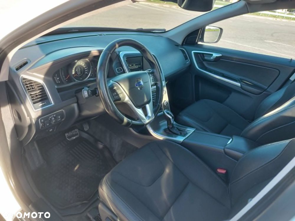 Volvo XC 60 - 4