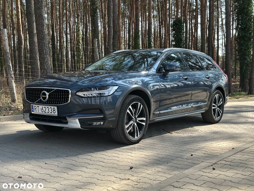Volvo V90 D5 SCR AWD Momentum - 1