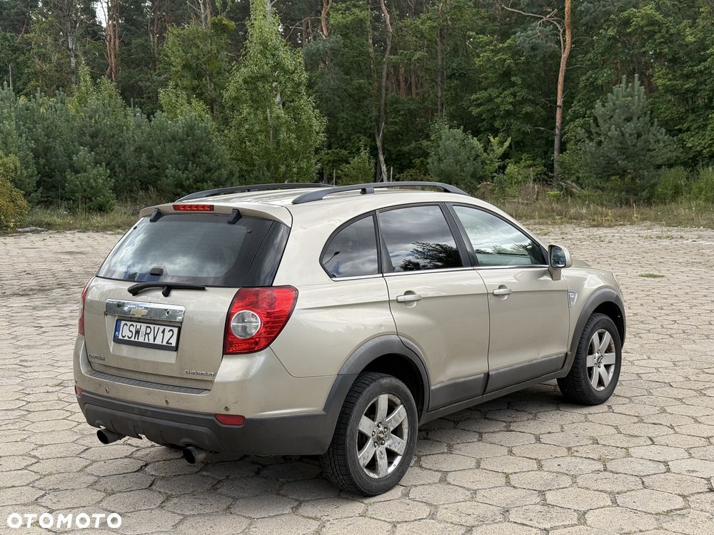Chevrolet Captiva 2010 photo 3