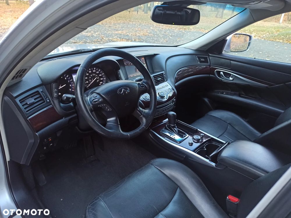Infiniti Q70 3.7 S Premium - 6