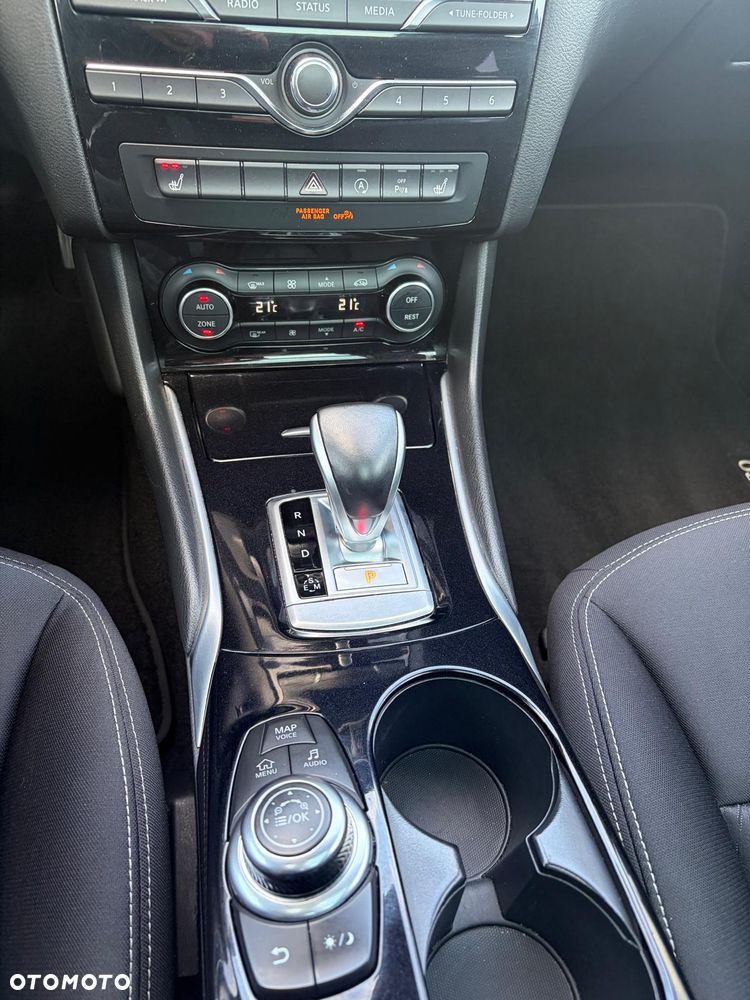 Infiniti Q30 2.2d DCT AWD Sport - 16