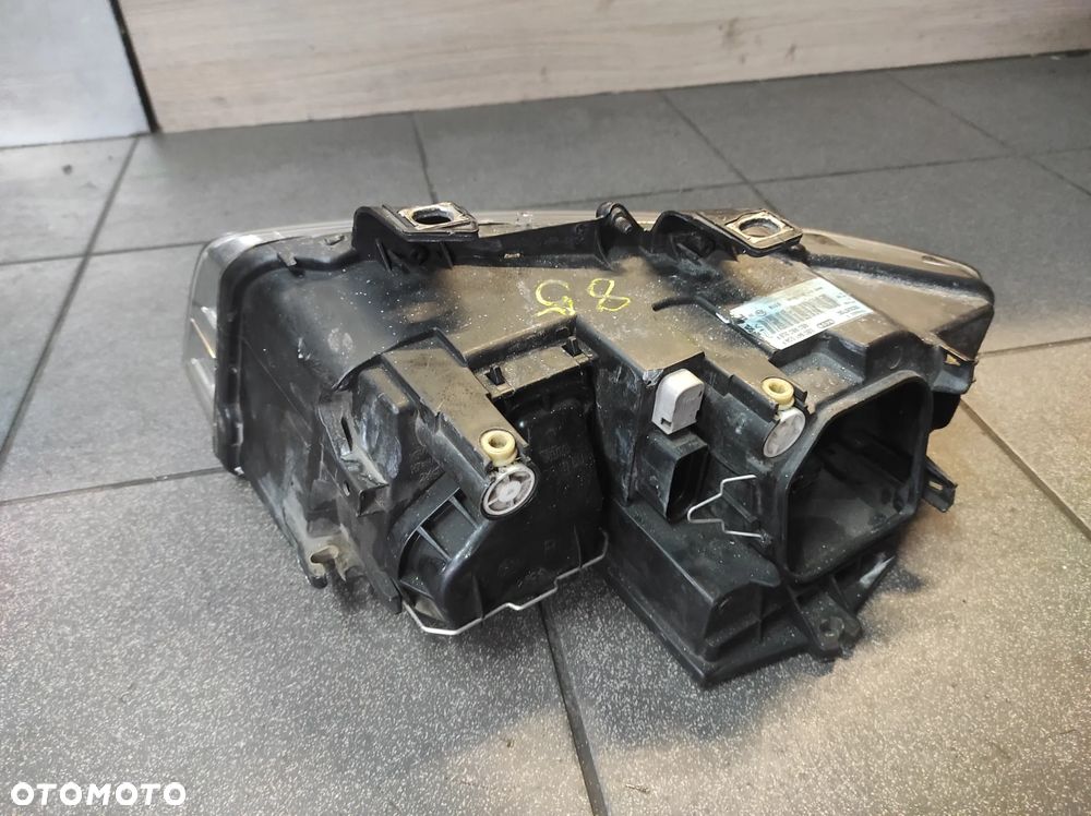AUDI A4 B6 VALEO LAMPA PRAWA PRZEDNIA PRAWY PRZÓD SOCZEWKA H7 ..85.. WYSYŁKA !!! - 4