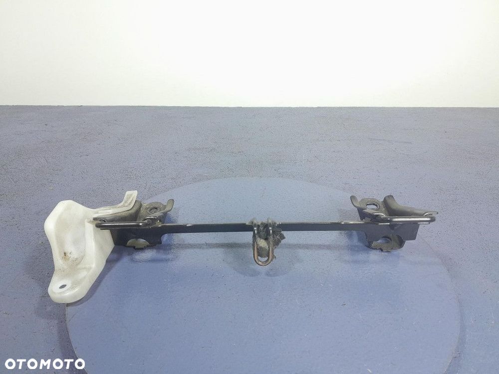 TOYOTA PRIUS III LIFT 11- MOCOWANIE FOTELIKA TYŁ ISOFIX - 2