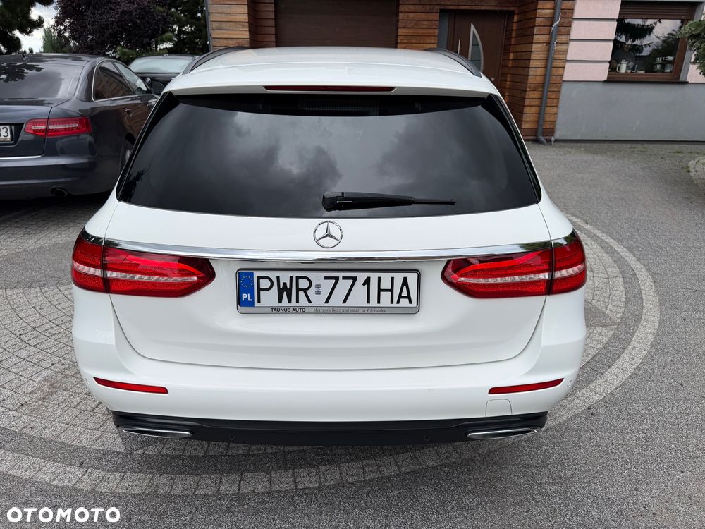Mercedes-Benz Klasa E 220 d 9G-TRONIC - 16