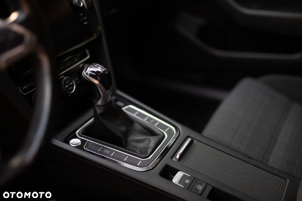 Volkswagen Passat 2.0 TDI EVO Business - 12