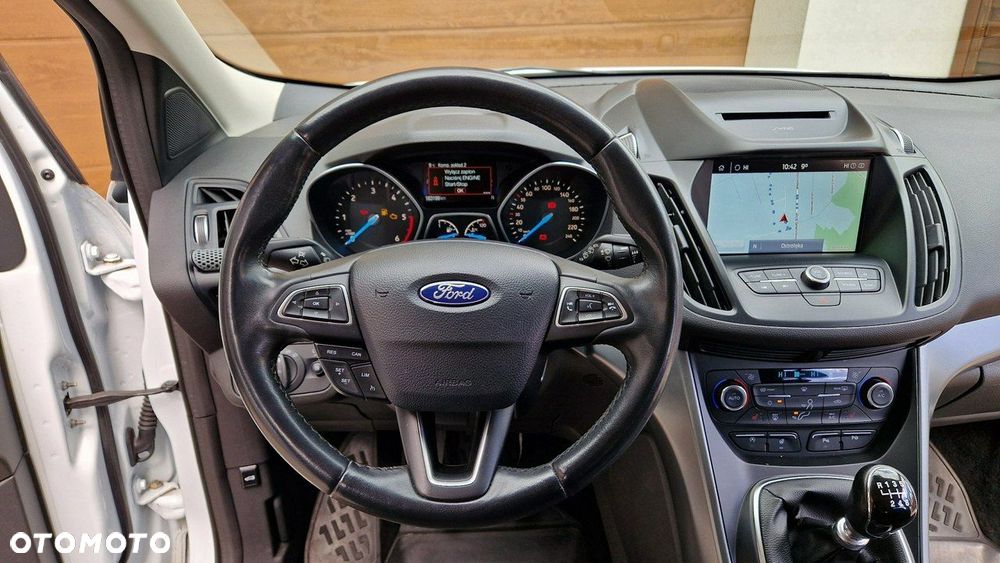 Ford Kuga - 24
