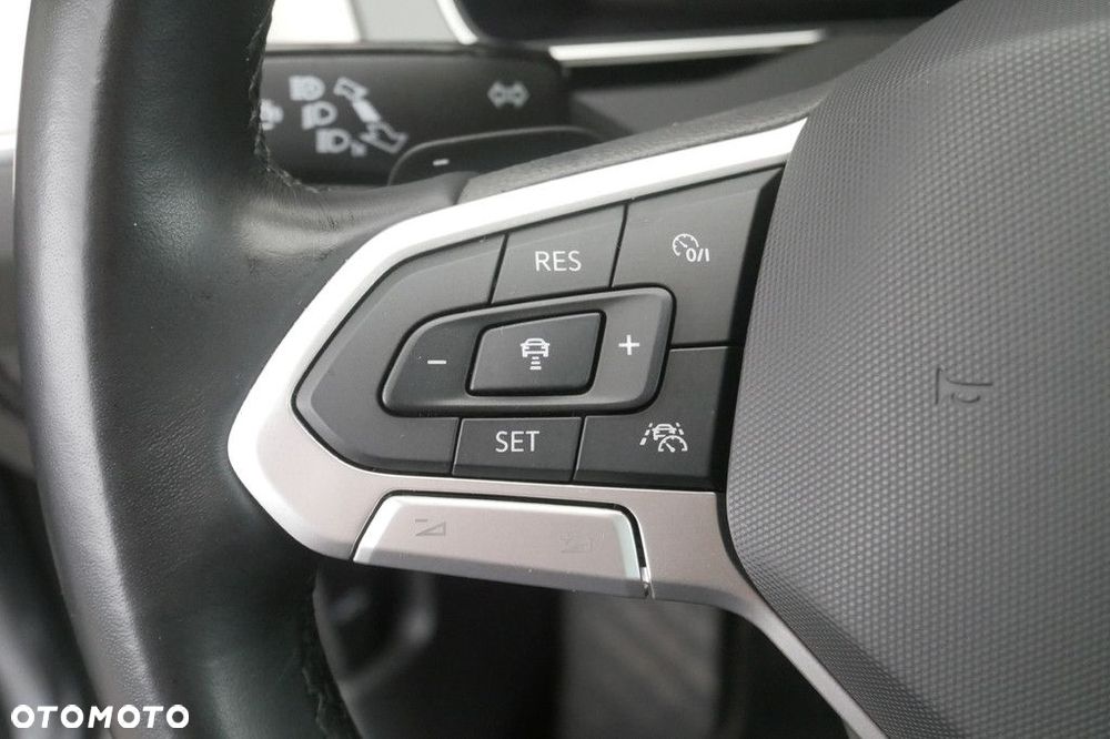 Volkswagen Passat Variant 2.0 TSI Elegance DSG - 29