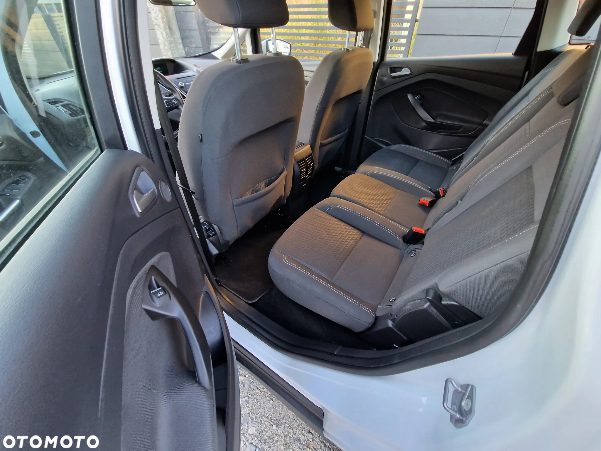 Ford C-MAX - 12