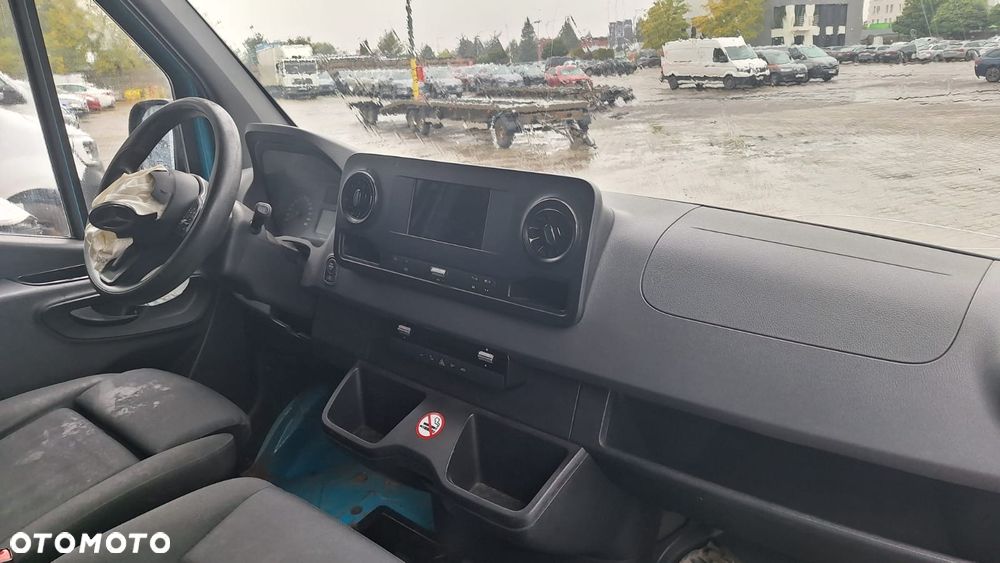 Mercedes-Benz Sprinter - 7