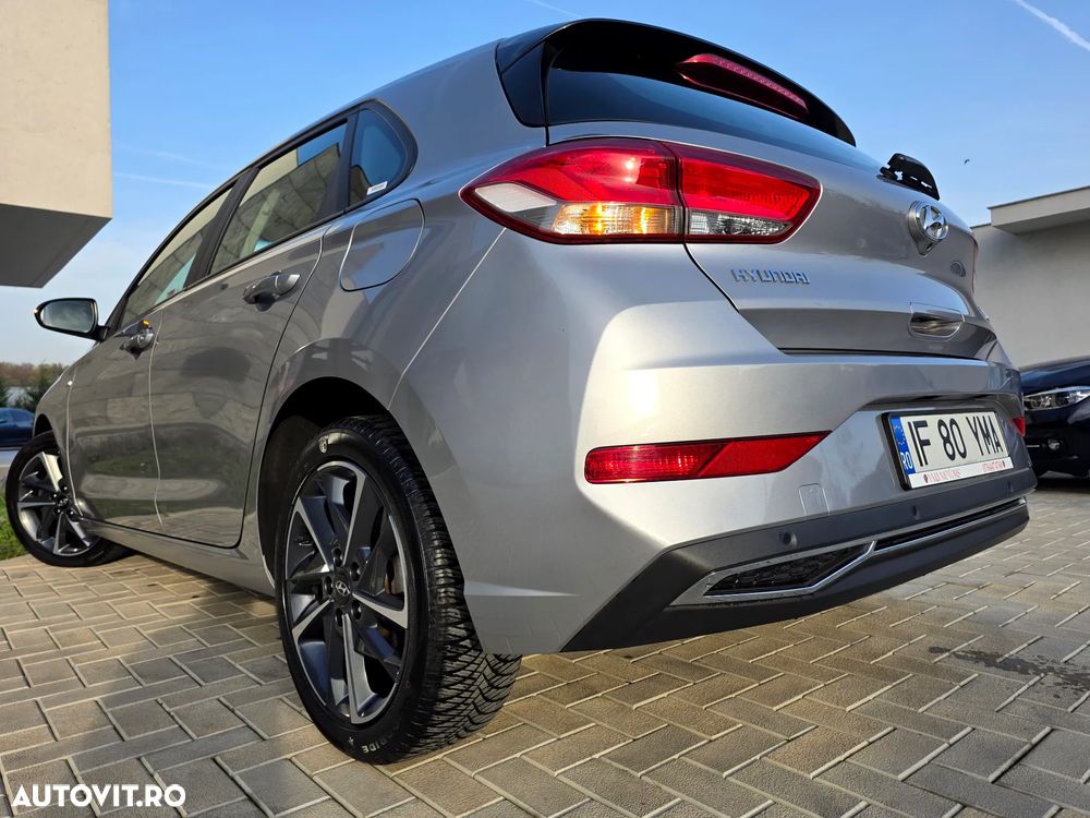 Hyundai i30 1.0 T-GDI 48V-Hybrid DCT Trend - 9
