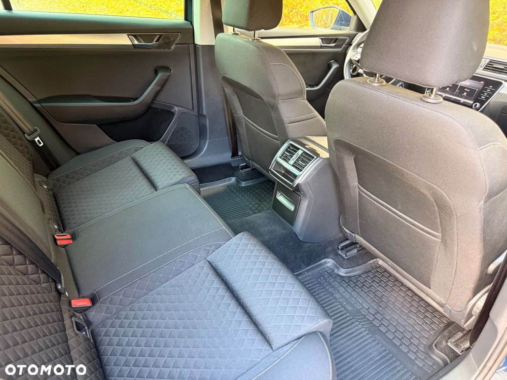 Skoda Superb 2.0 TDI SCR Ambition DSG - 29