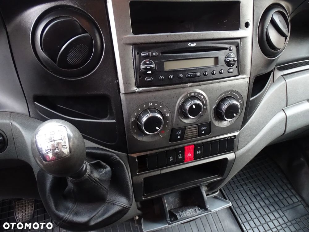 Iveco DAILY 3 ,0 HPI -35C15 - 145 KM, MAXI -JUMBO ,BLIZNIAKI ,KLIMATYZACJA , L4-H2 , PAKA 4,60 M. - 14