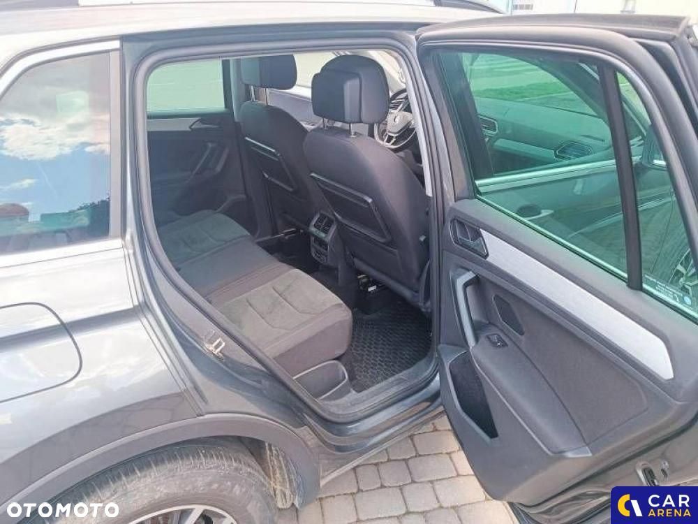Volkswagen Tiguan - 28